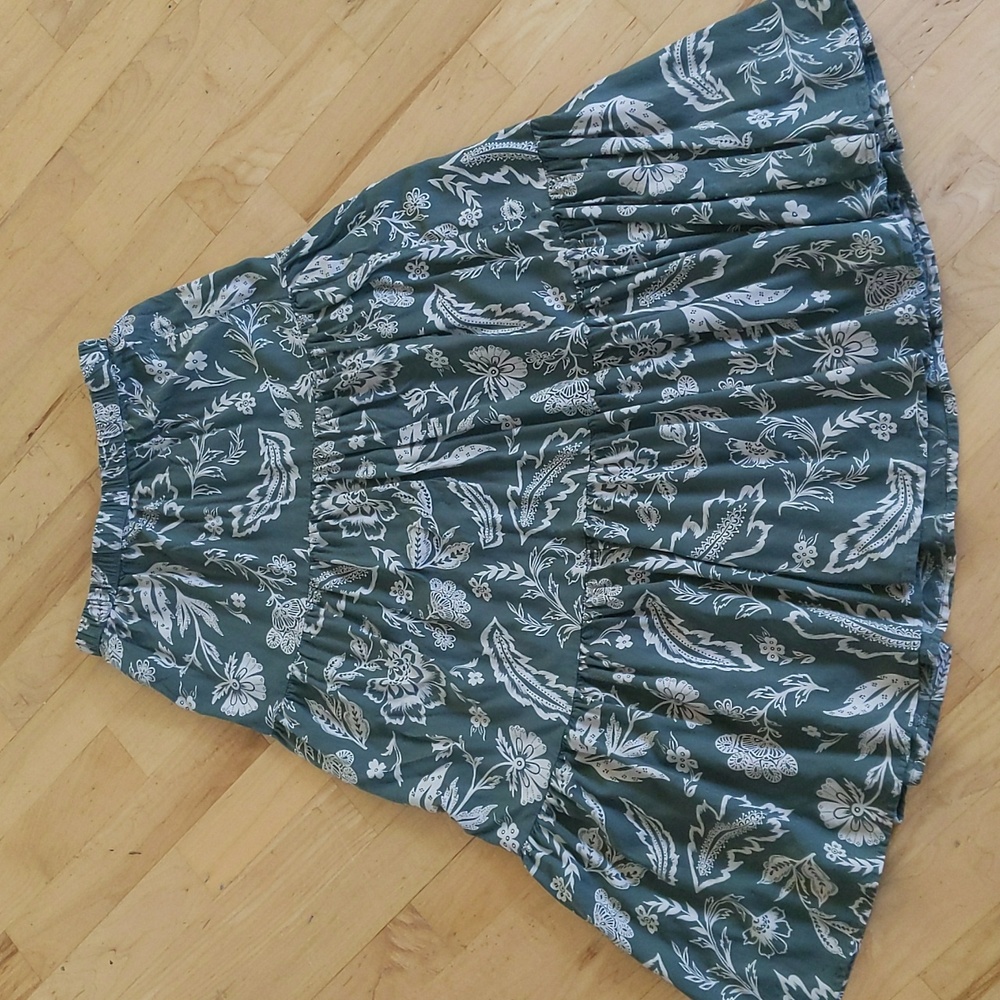 A line Midi flowy skirt